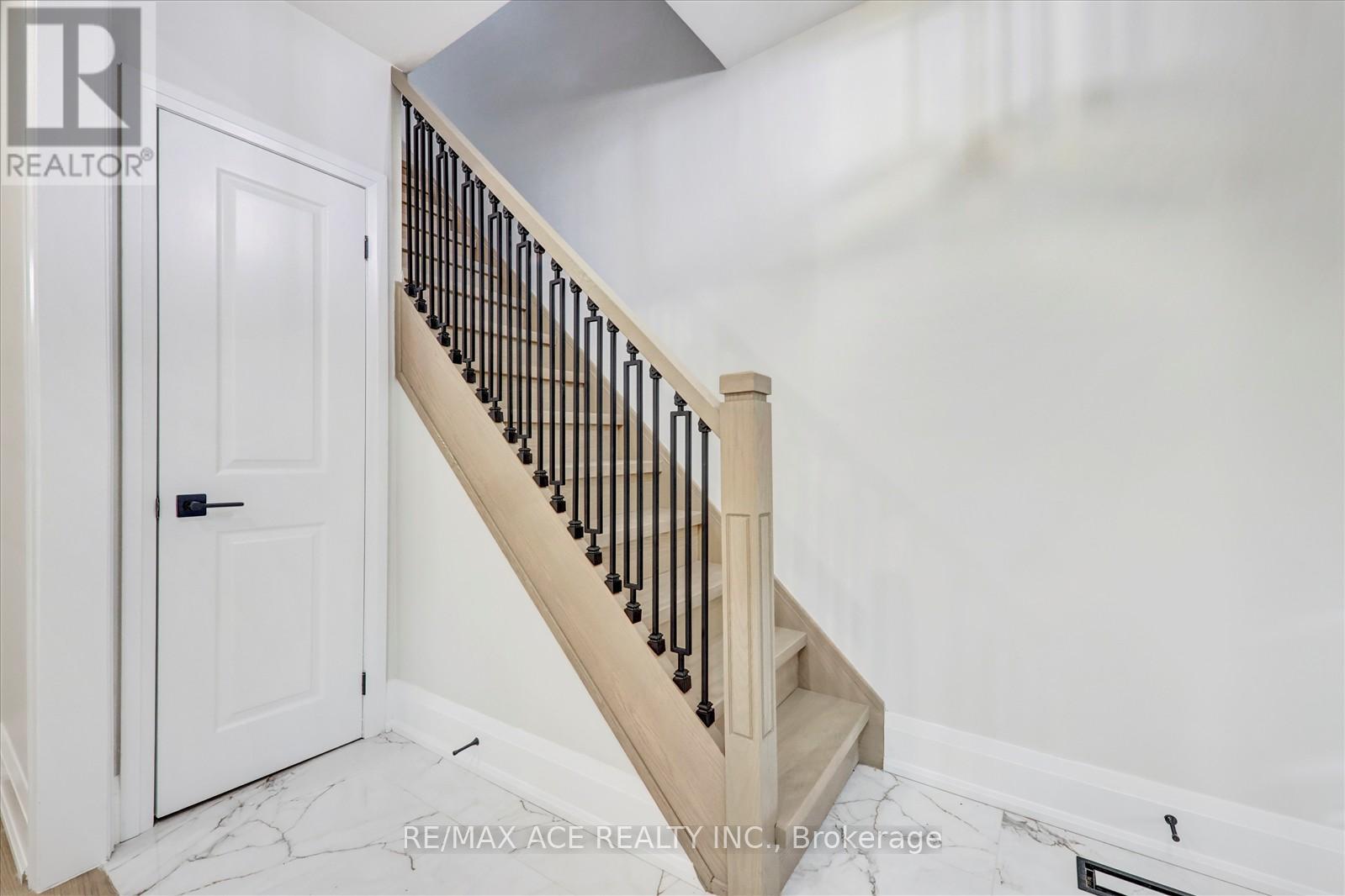 734 Brock Avenue, Toronto, Ontario  M6H 3P2 - Photo 18 - W12458437