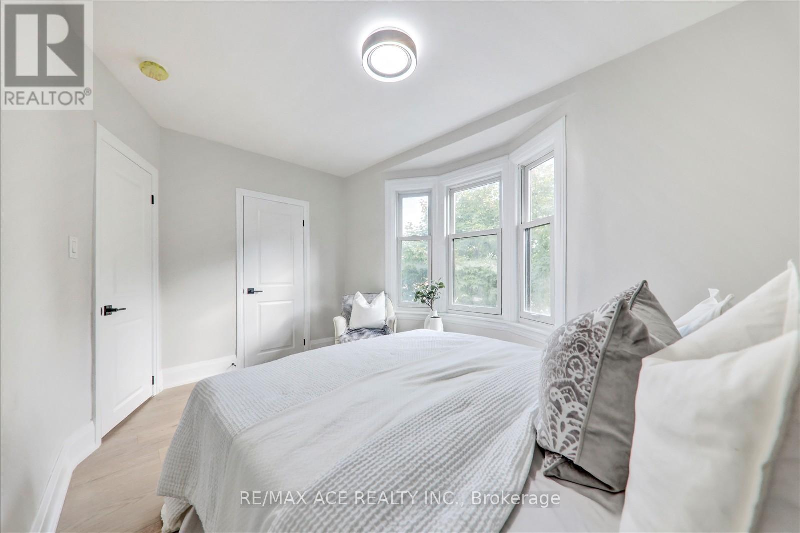 734 Brock Avenue, Toronto, Ontario  M6H 3P2 - Photo 21 - W12458437
