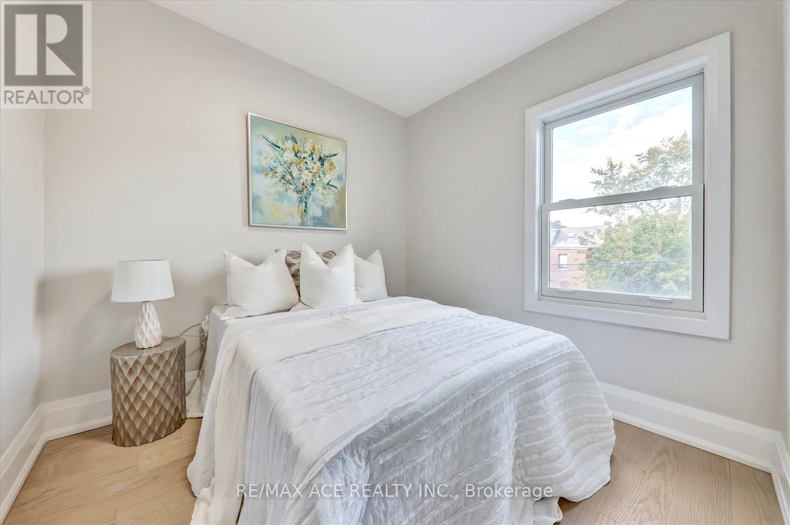 734 Brock Avenue, Toronto, Ontario  M6H 3P2 - Photo 23 - W12458437