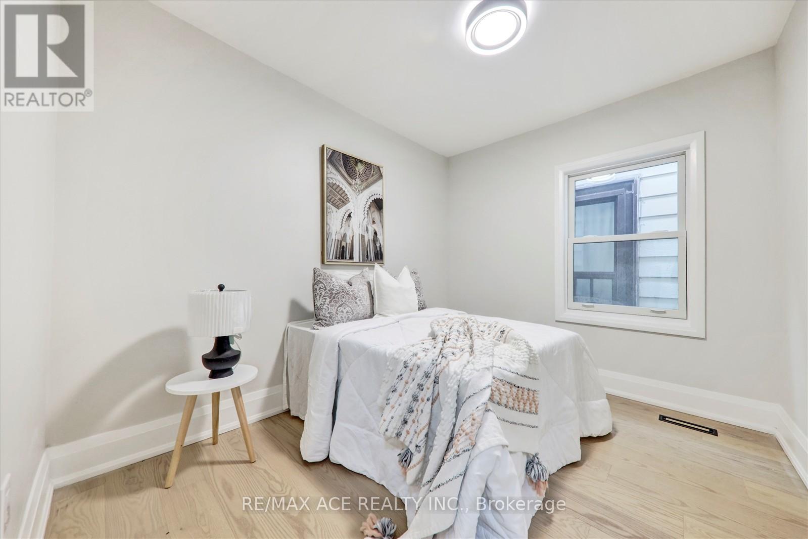 734 Brock Avenue, Toronto, Ontario  M6H 3P2 - Photo 25 - W12458437