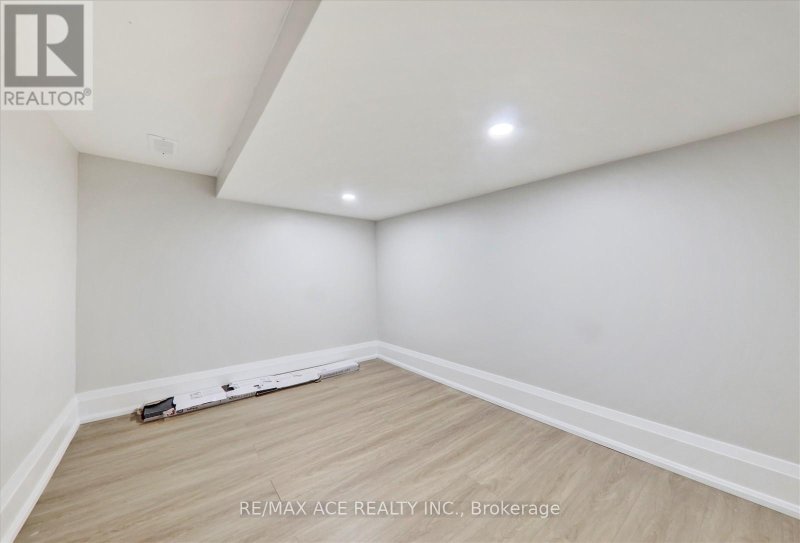 734 Brock Avenue, Toronto, Ontario  M6H 3P2 - Photo 32 - W12458437