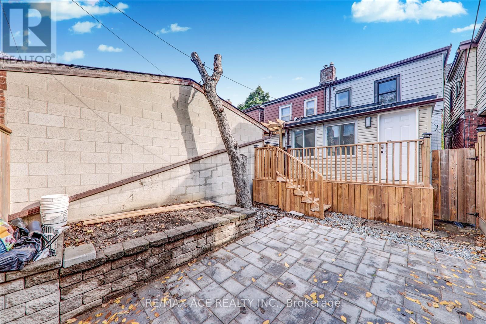 734 Brock Avenue, Toronto, Ontario  M6H 3P2 - Photo 34 - W12458437