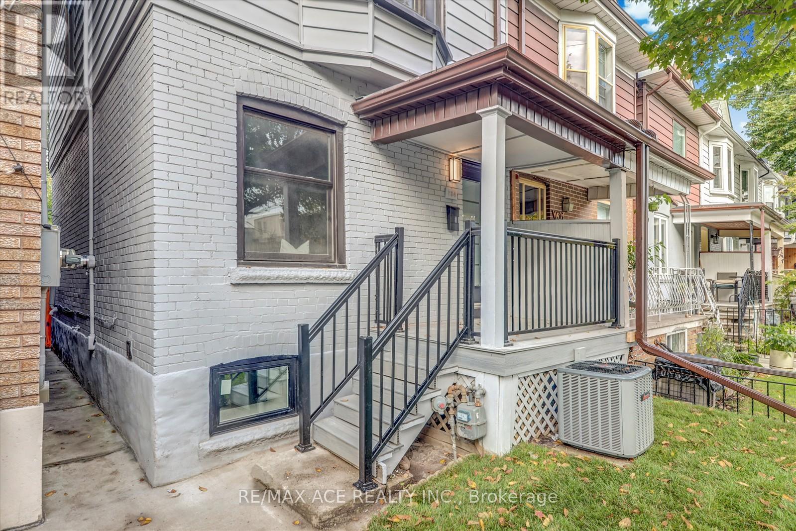 734 Brock Avenue, Toronto, Ontario  M6H 3P2 - Photo 4 - W12458437