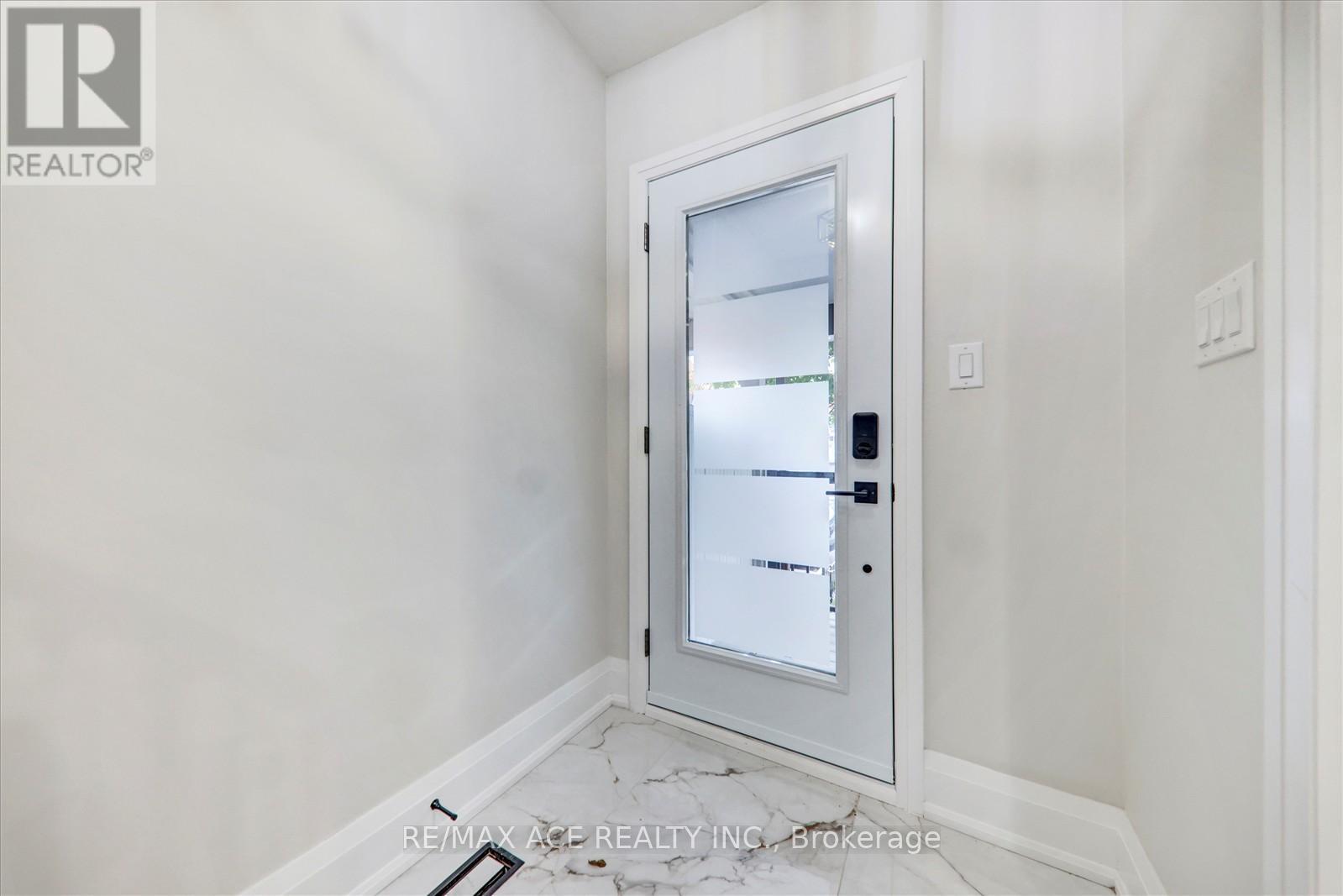 734 Brock Avenue, Toronto, Ontario  M6H 3P2 - Photo 6 - W12458437