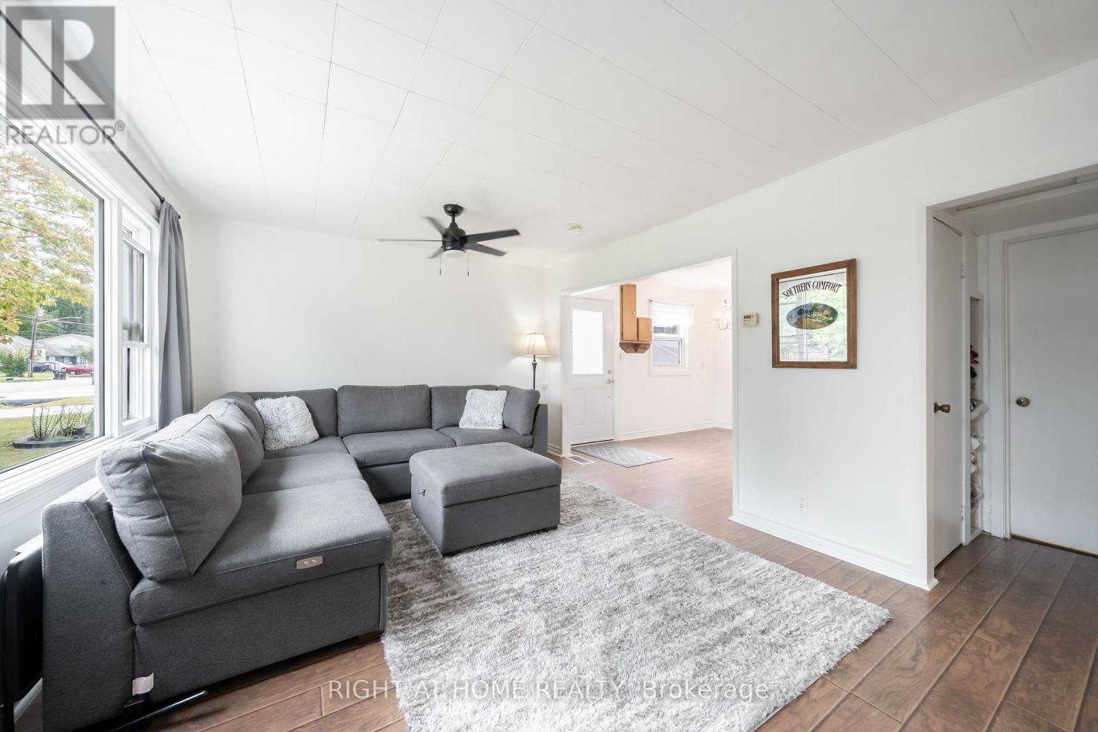 3392 Coronation Avenue, Severn, Ontario  L0K 1G0 - Photo 8 - S12368266