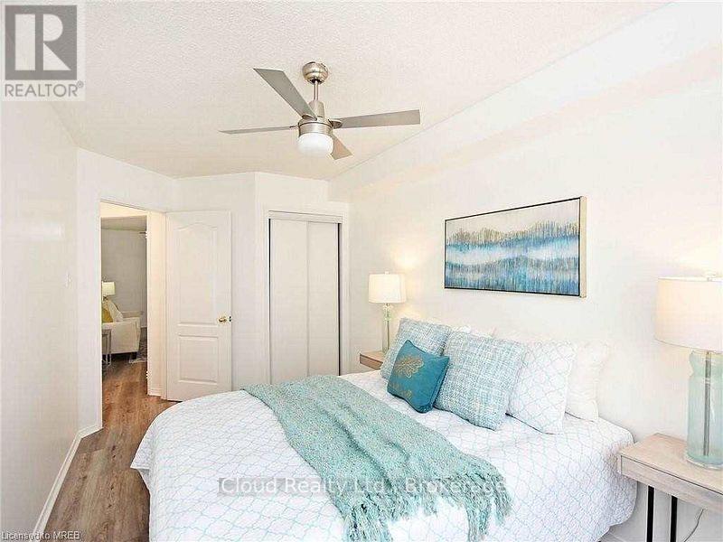 Main Flr - 5864 Delle Donne Drive, Mississauga, Ontario  L5M 7A3 - Photo 6 - W12452409