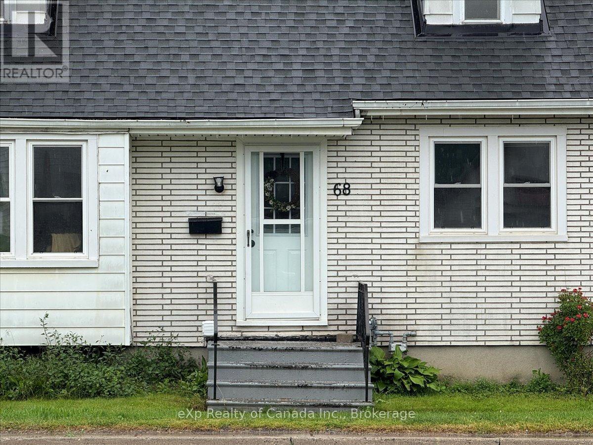 68 Cedar Street, Woodstock, Ontario  N4S 3P8 - Photo 2 - X12458493