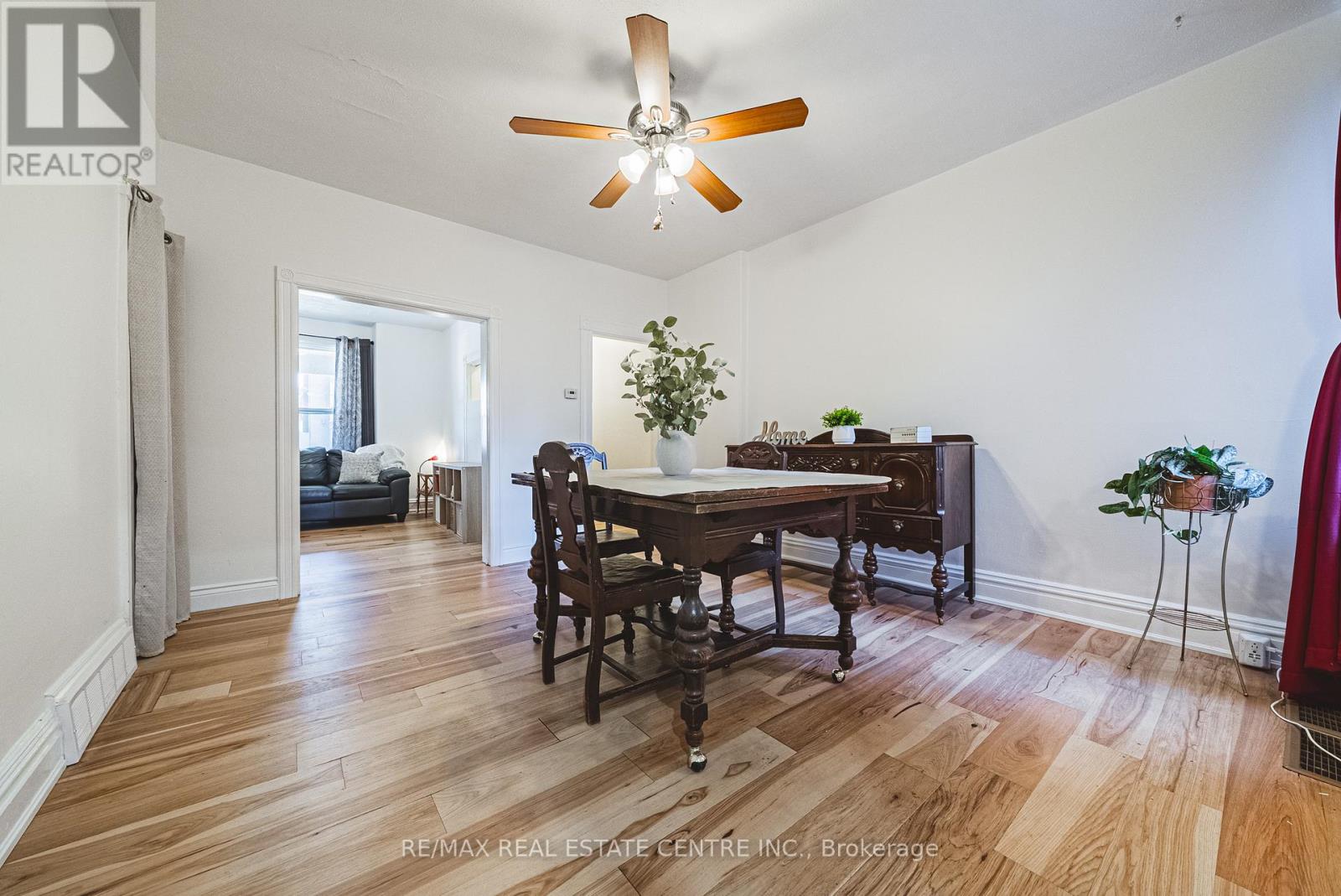 215 Mary Street, Hamilton, Ontario  L8L 4W2 - Photo 11 - X12458440