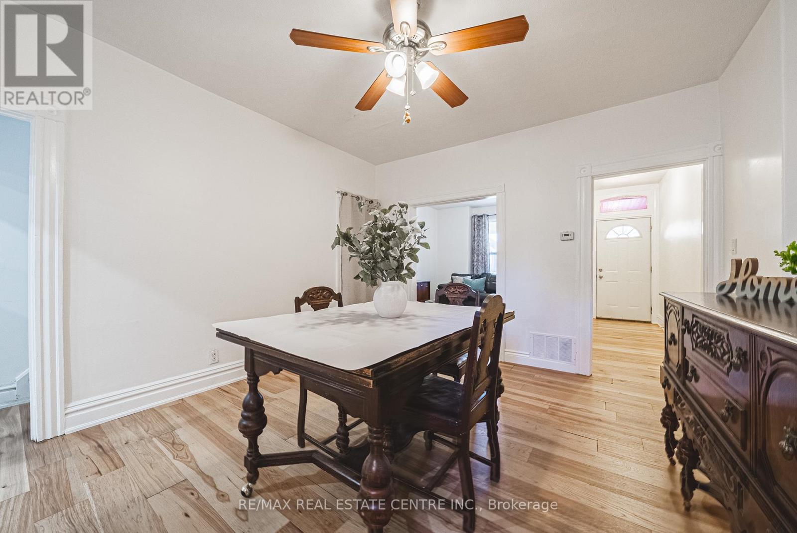 215 Mary Street, Hamilton, Ontario  L8L 4W2 - Photo 13 - X12458440