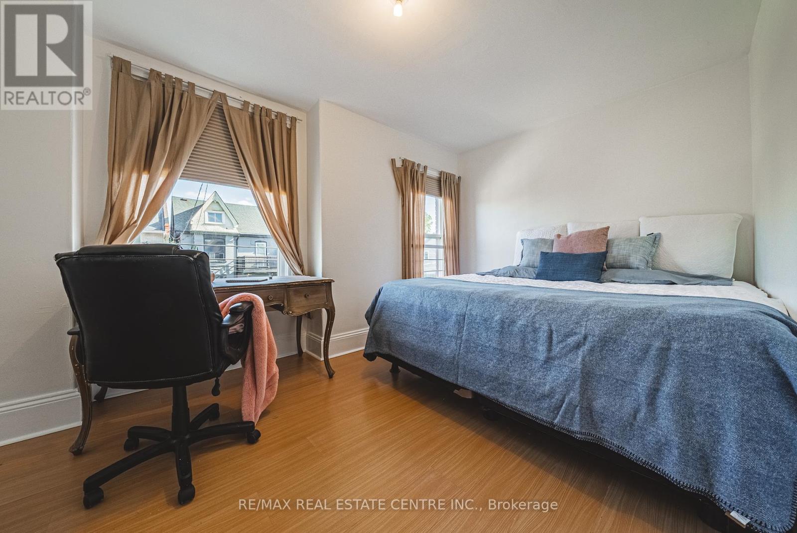 215 Mary Street, Hamilton, Ontario  L8L 4W2 - Photo 20 - X12458440