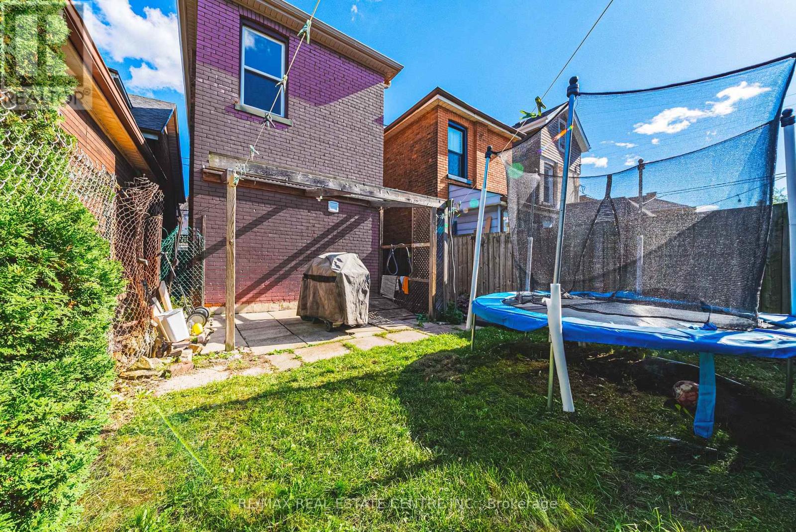 215 Mary Street, Hamilton, Ontario  L8L 4W2 - Photo 28 - X12458440
