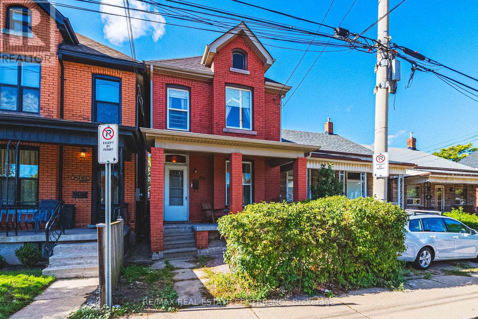 215 Mary Street, Hamilton, Ontario  L8L 4W2 - Photo 4 - X12458440