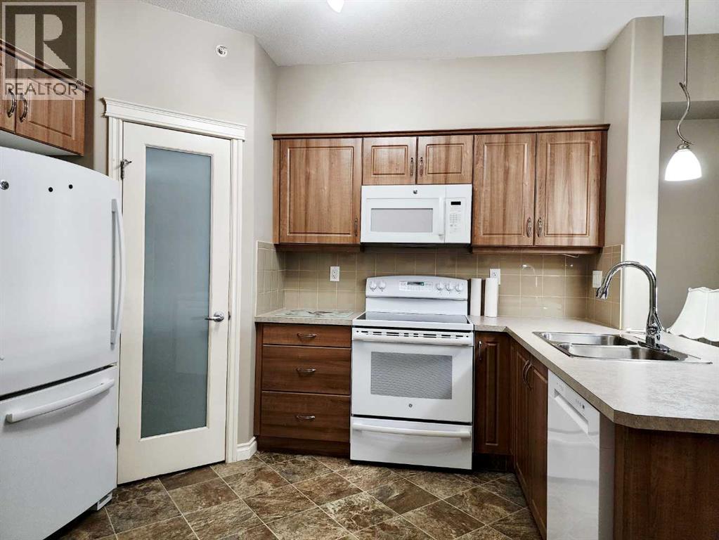 429, 6 Michener Boulevard, Red Deer, Alberta  T4P 0K5 - Photo 7 - A2263909