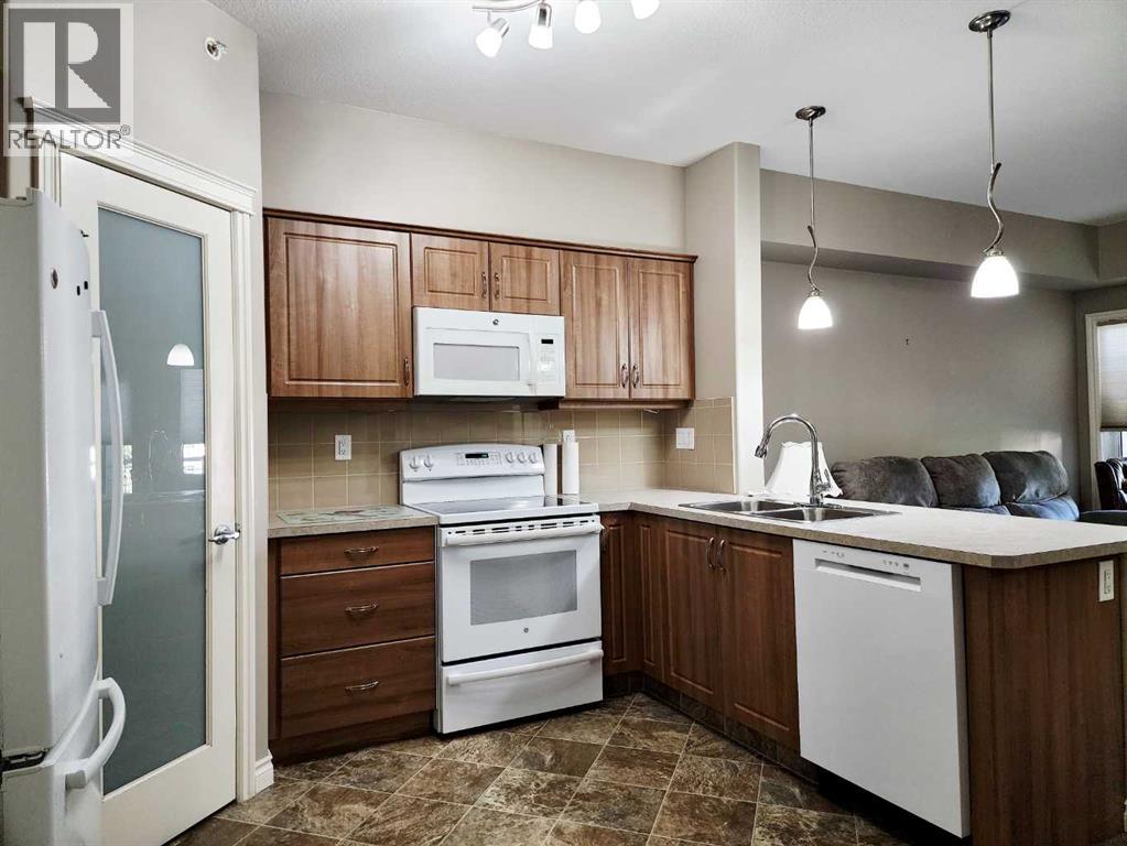 429, 6 Michener Boulevard, Red Deer, Alberta  T4P 0K5 - Photo 6 - A2263909