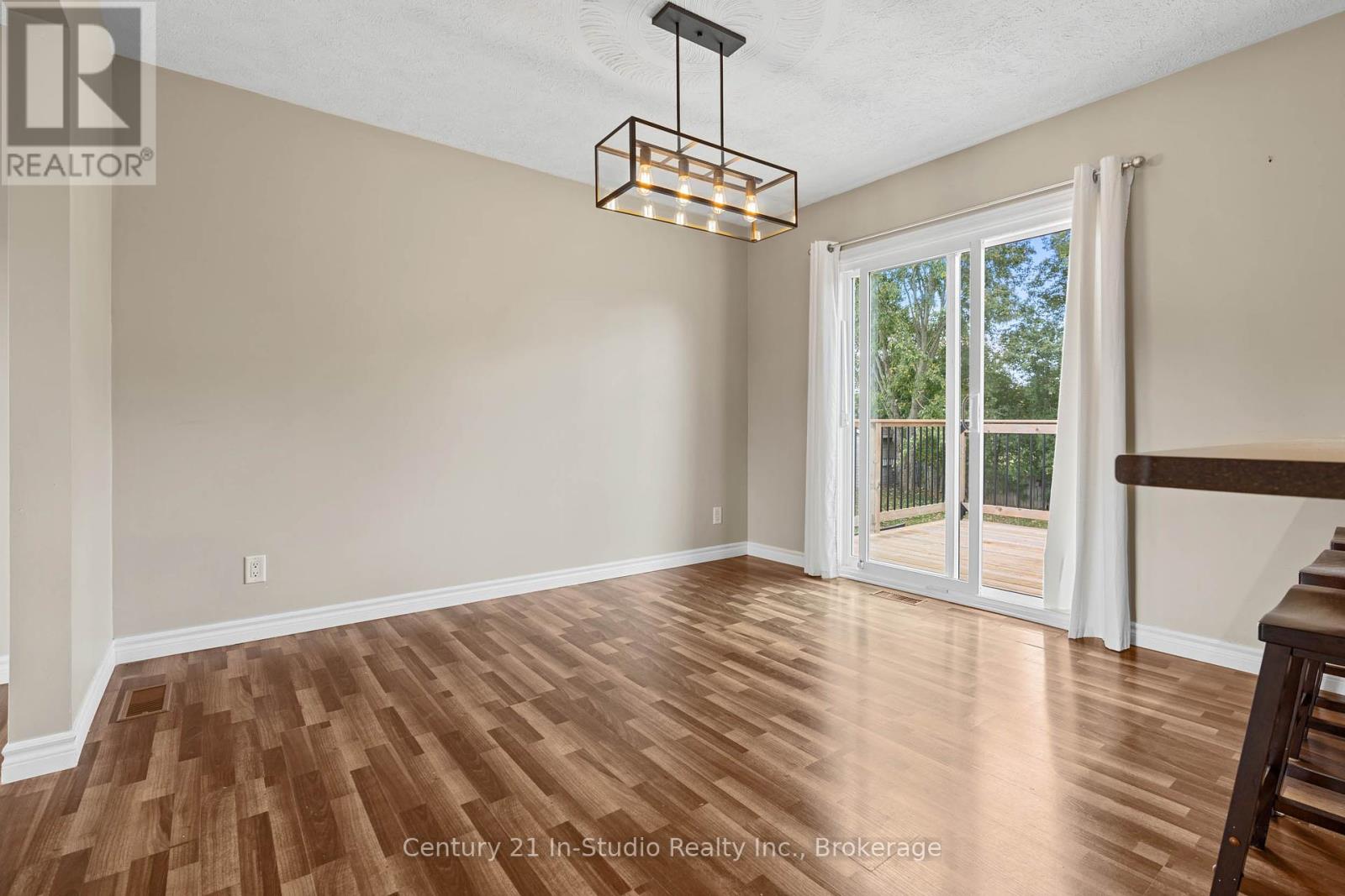 72 Jane Street, Chatsworth, Ontario  N0H 1G0 - Photo 15 - X12458466