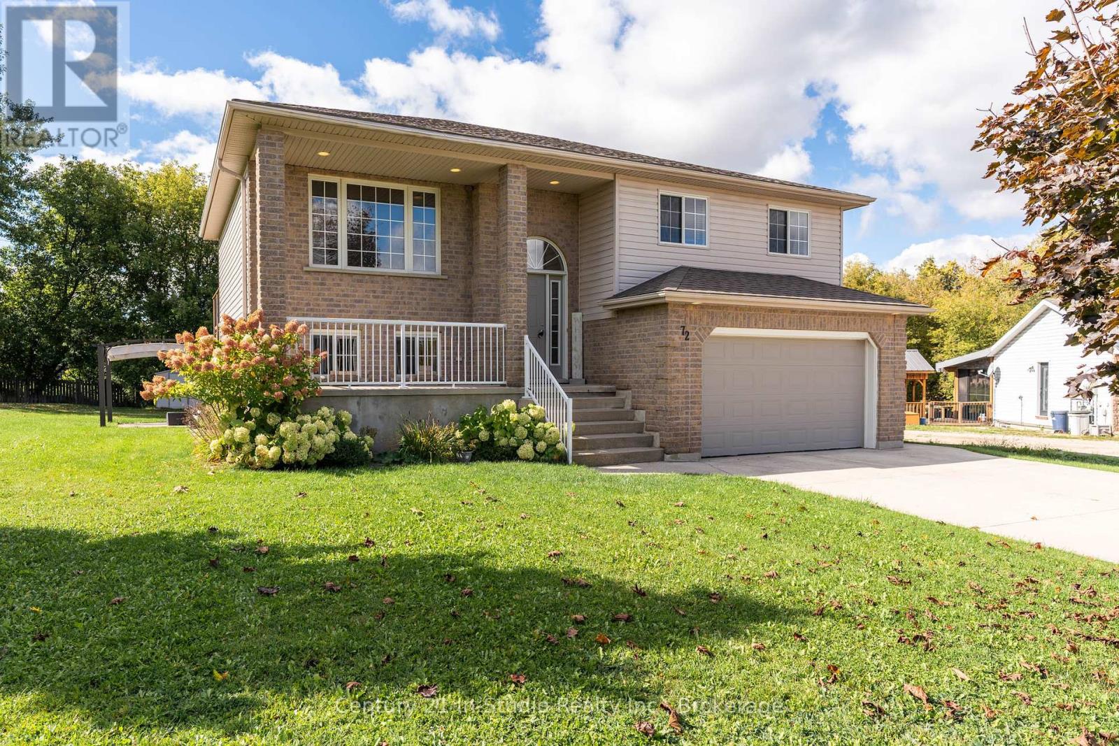 72 Jane Street, Chatsworth, Ontario  N0H 1G0 - Photo 2 - X12458466