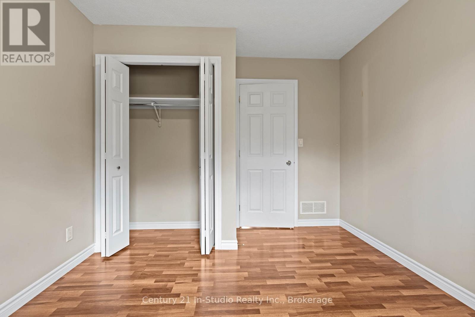 72 Jane Street, Chatsworth, Ontario  N0H 1G0 - Photo 21 - X12458466