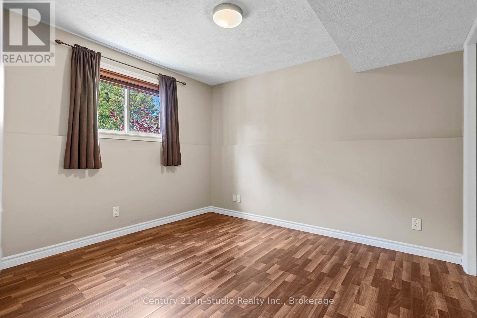 72 Jane Street, Chatsworth, Ontario  N0H 1G0 - Photo 37 - X12458466