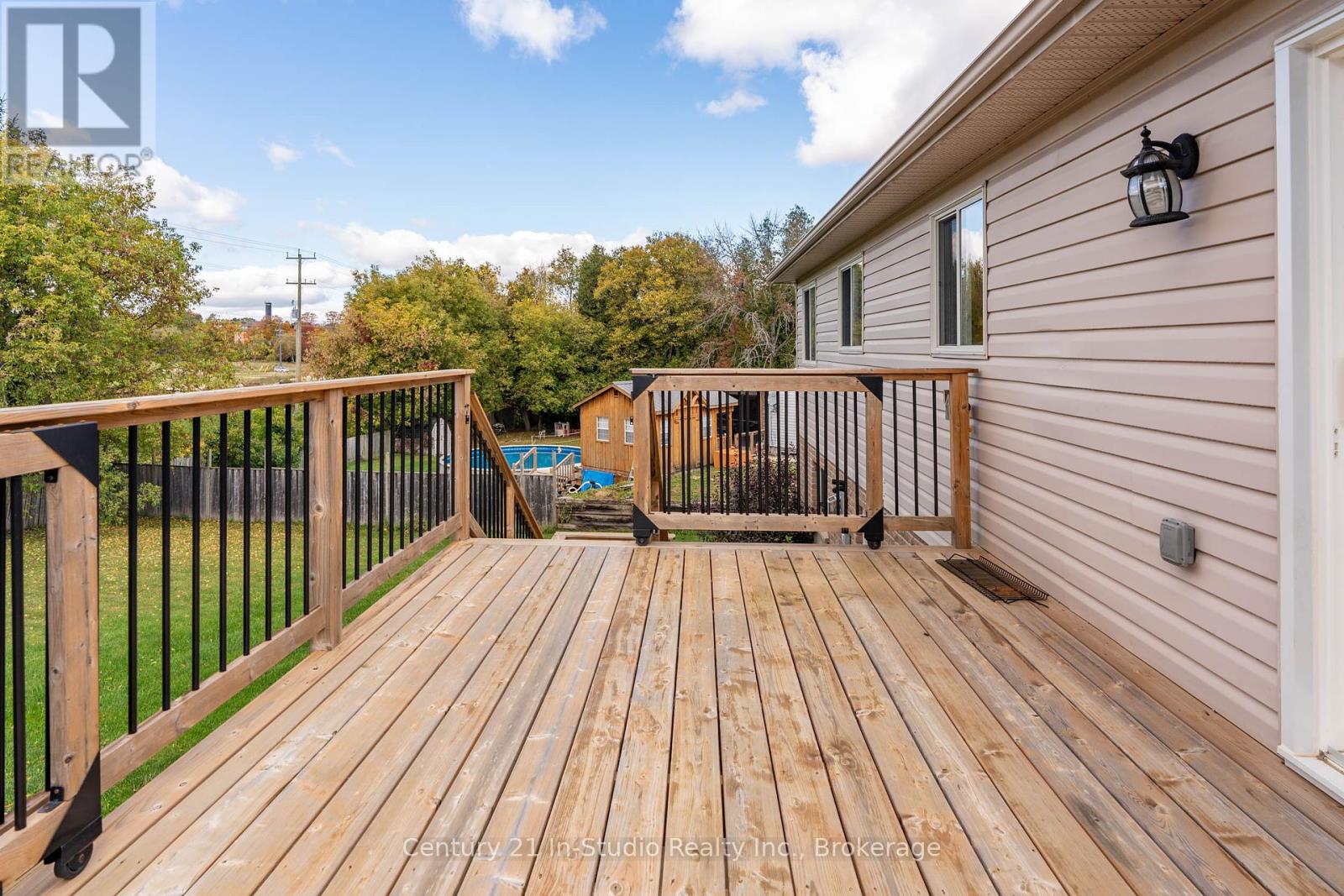 72 Jane Street, Chatsworth, Ontario  N0H 1G0 - Photo 41 - X12458466