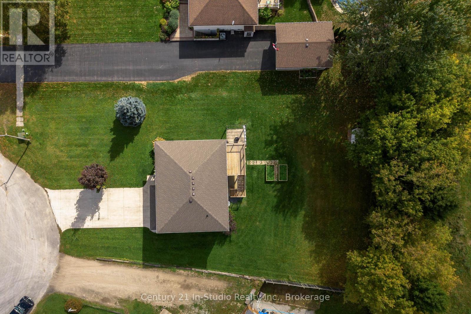 72 Jane Street, Chatsworth, Ontario  N0H 1G0 - Photo 5 - X12458466