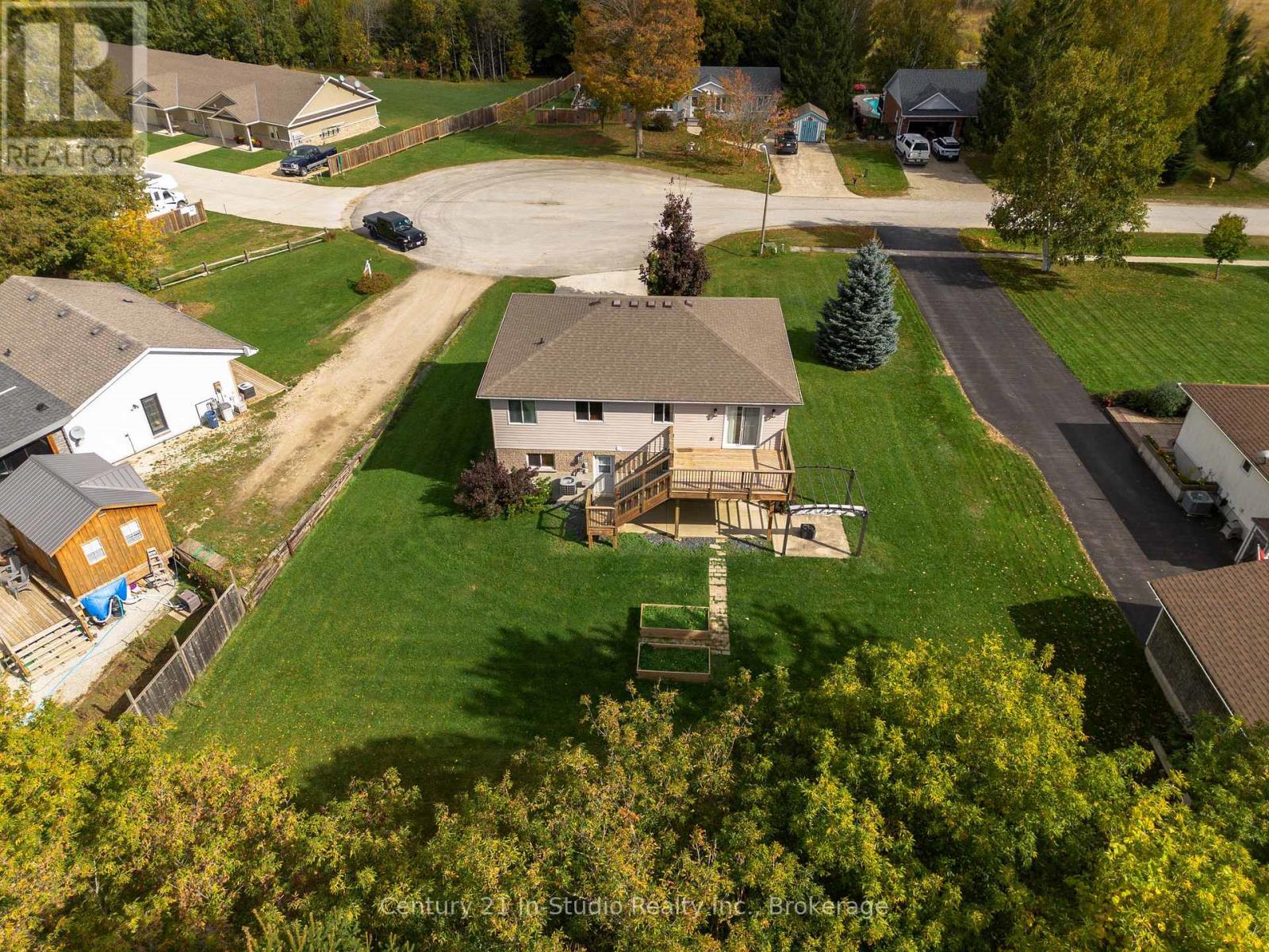 72 Jane Street, Chatsworth, Ontario  N0H 1G0 - Photo 7 - X12458466