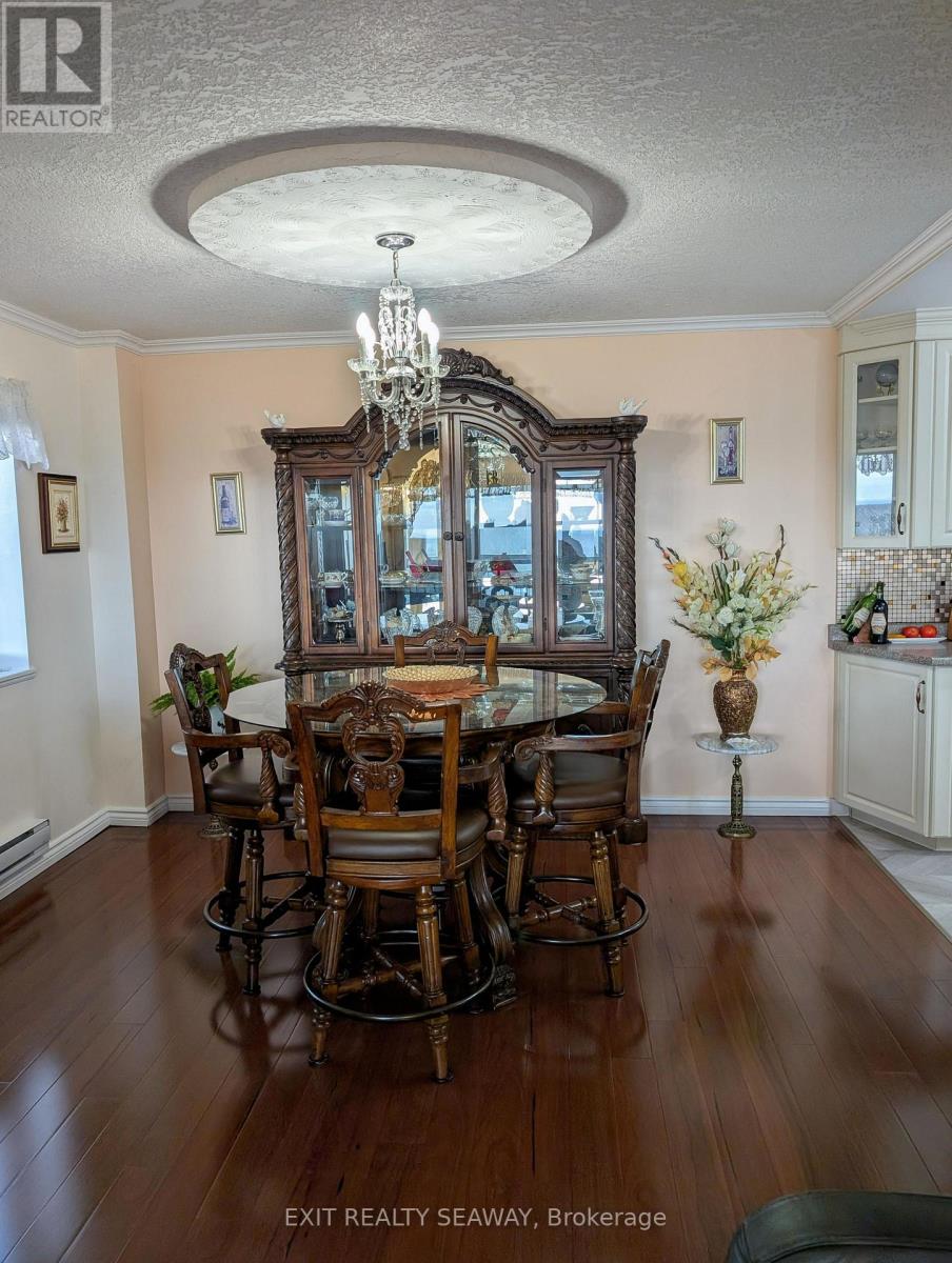 1107 - 308 Second Street E, Cornwall, Ontario  K6H 1Y9 - Photo 11 - X12458499