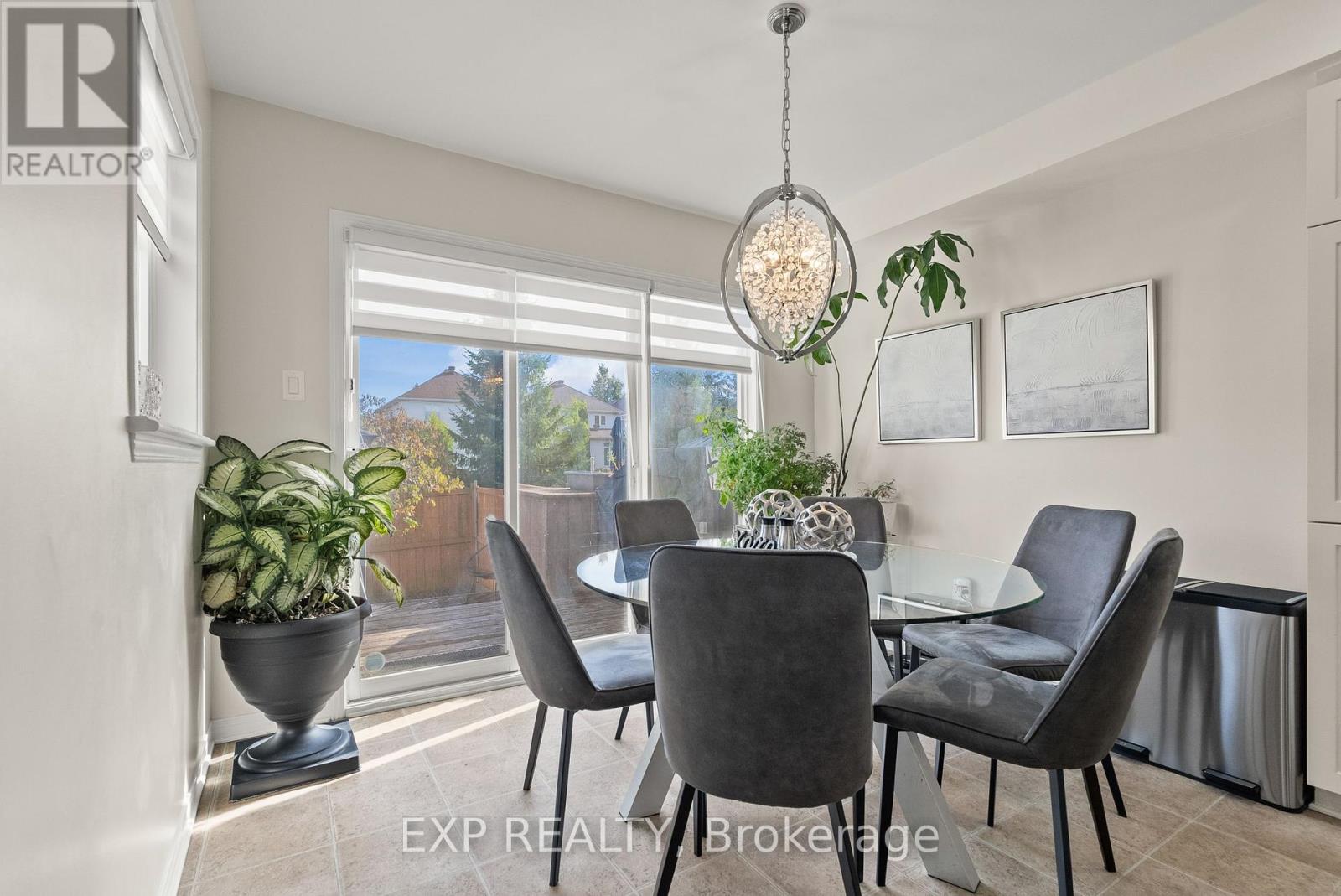 229 Duntroon Circle, Ottawa, Ontario  K1T 4C9 - Photo 14 - X12458190