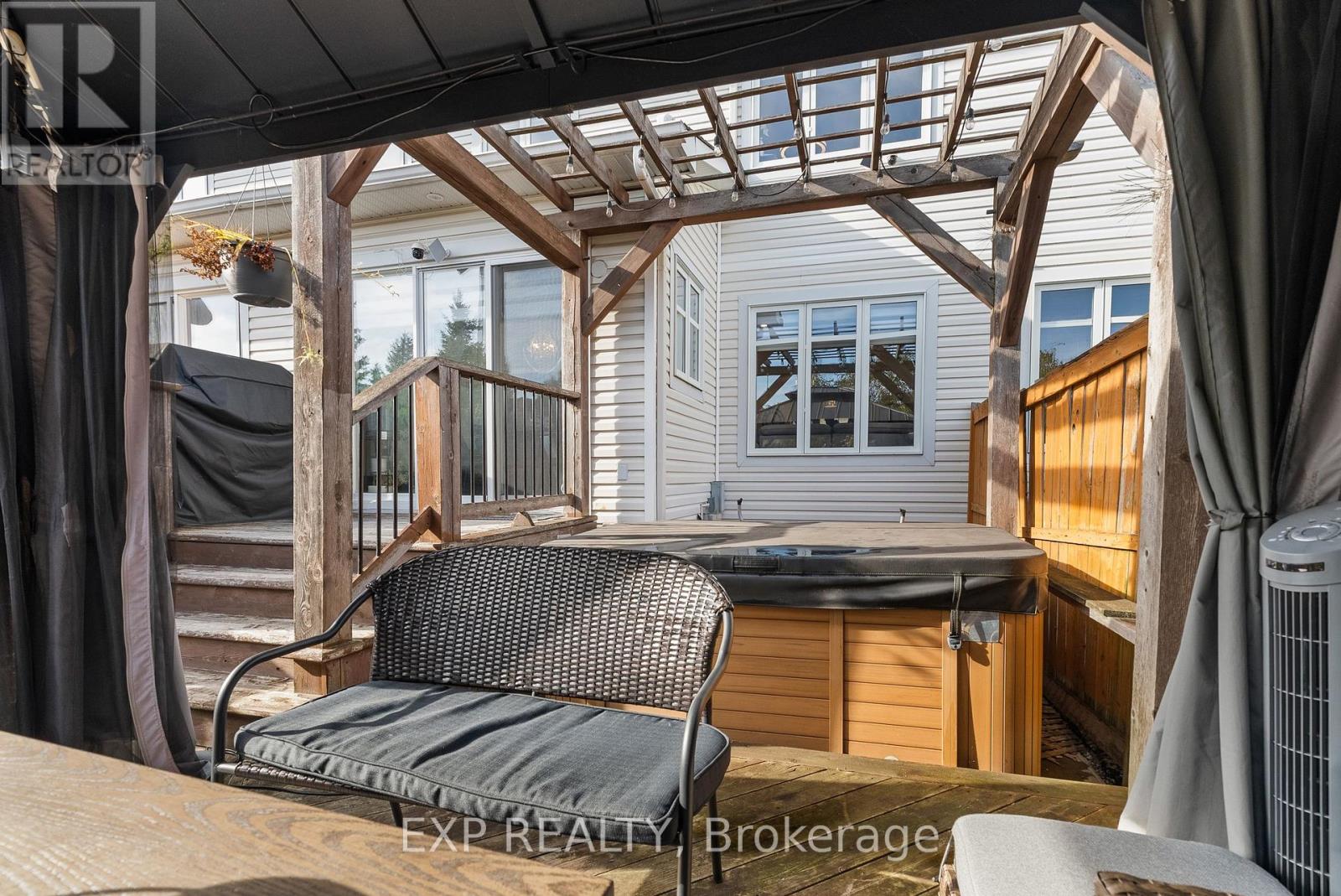 229 Duntroon Circle, Ottawa, Ontario  K1T 4C9 - Photo 33 - X12458190