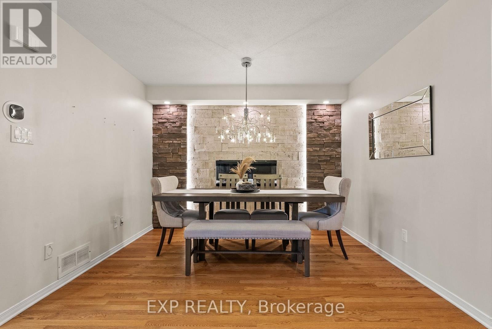 229 Duntroon Circle, Ottawa, Ontario  K1T 4C9 - Photo 6 - X12458190