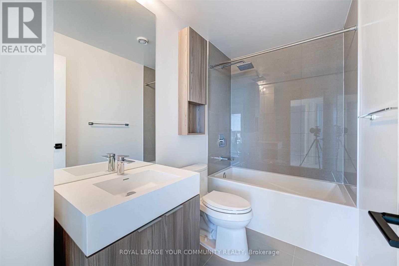 810 - 60 Tannery Road, Toronto, Ontario  M5A 0S8 - Photo 12 - C12458472