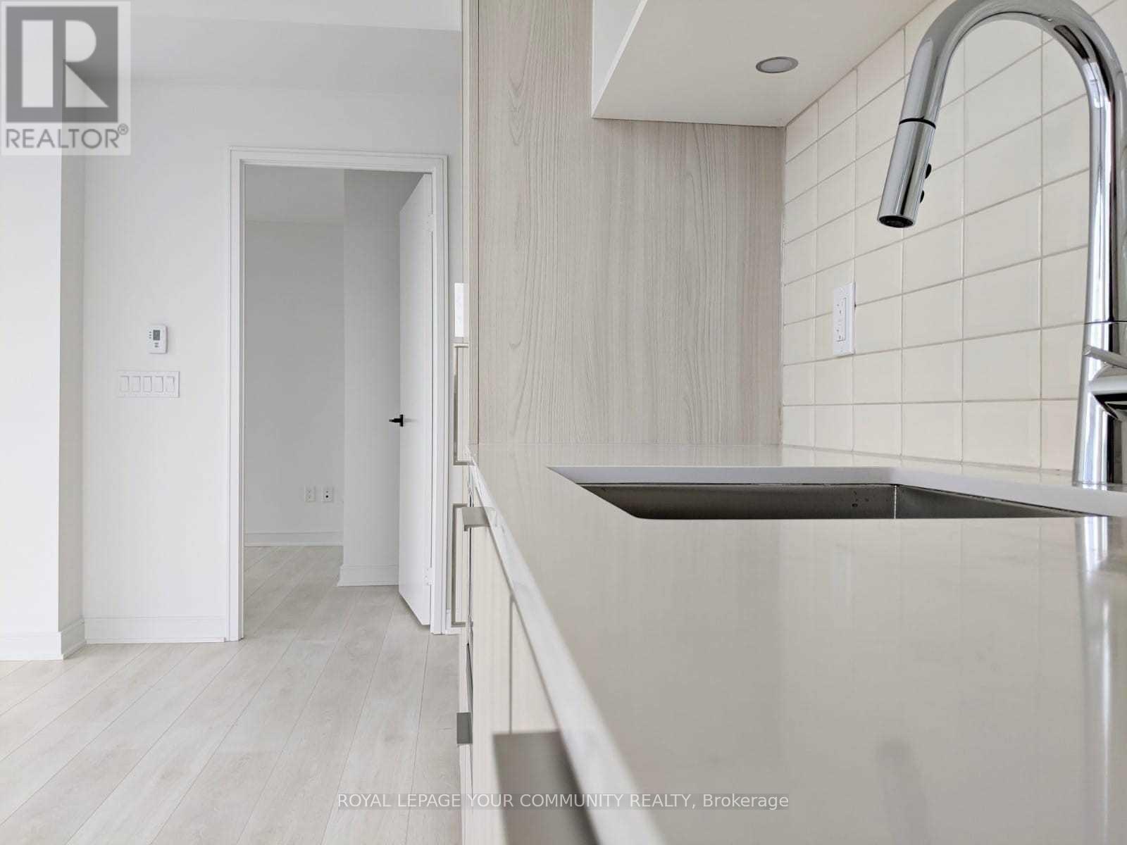 810 - 60 Tannery Road, Toronto, Ontario  M5A 0S8 - Photo 4 - C12458472