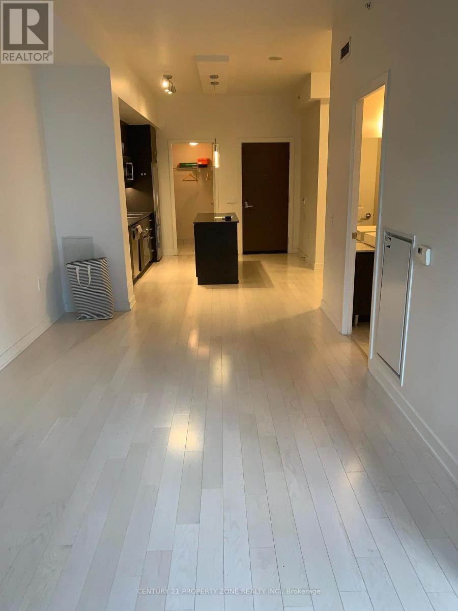701 - 1 The Esplanade Drive, Toronto, Ontario  M5E 0A8 - Photo 6 - C12458474
