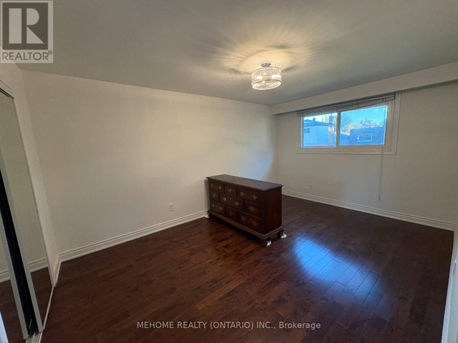Upper Unit - 41 Clancy Drive, Toronto, Ontario  M2J 2V7 - Photo 5 - C12458487