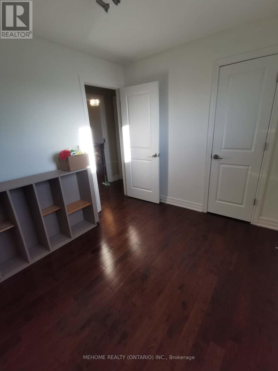 Upper Unit - 41 Clancy Drive, Toronto, Ontario  M2J 2V7 - Photo 7 - C12458487