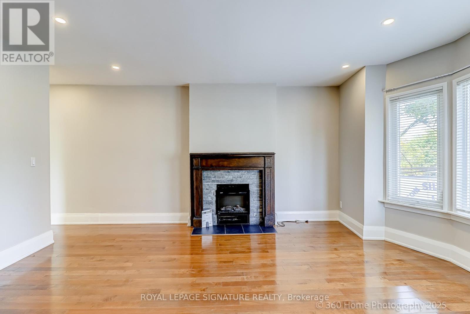 322 Silver Birch Avenue, Toronto, Ontario  M4E 3L5 - Photo 10 - E12458462