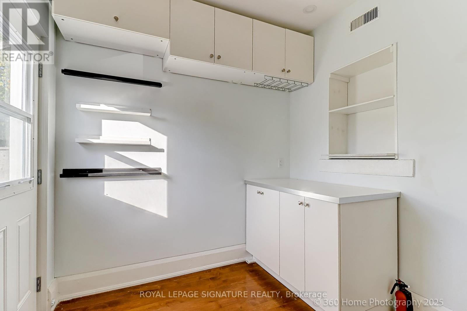 322 Silver Birch Avenue, Toronto, Ontario  M4E 3L5 - Photo 16 - E12458462