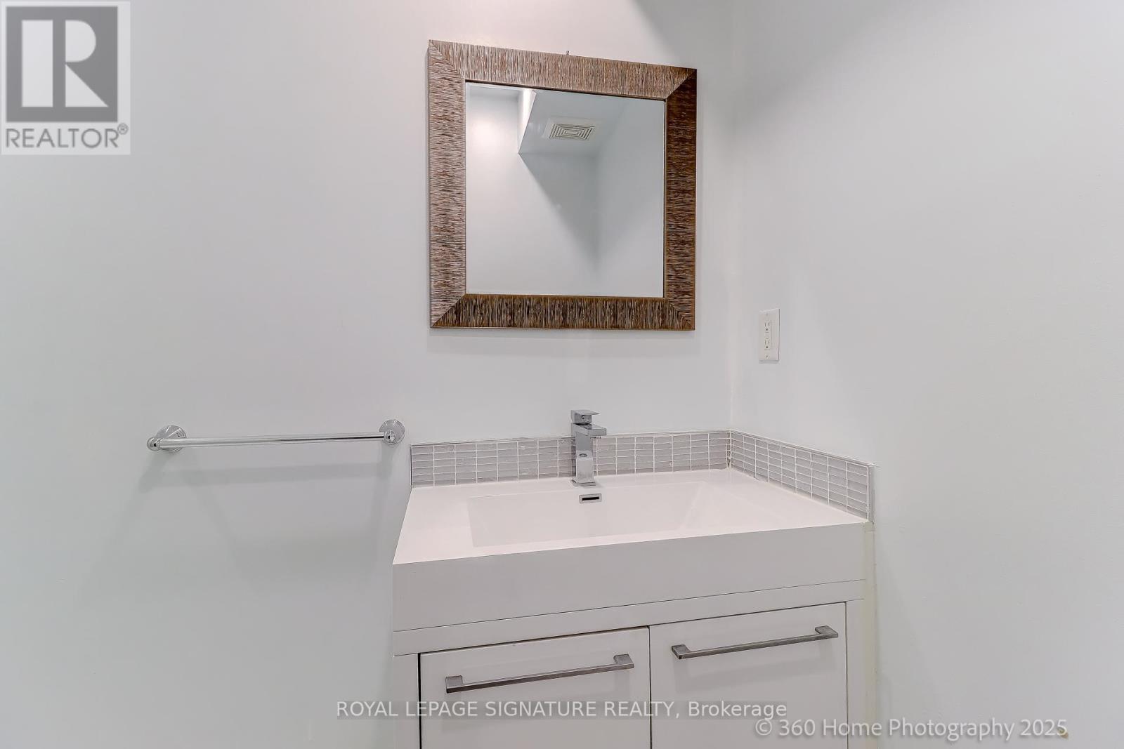 322 Silver Birch Avenue, Toronto, Ontario  M4E 3L5 - Photo 20 - E12458462