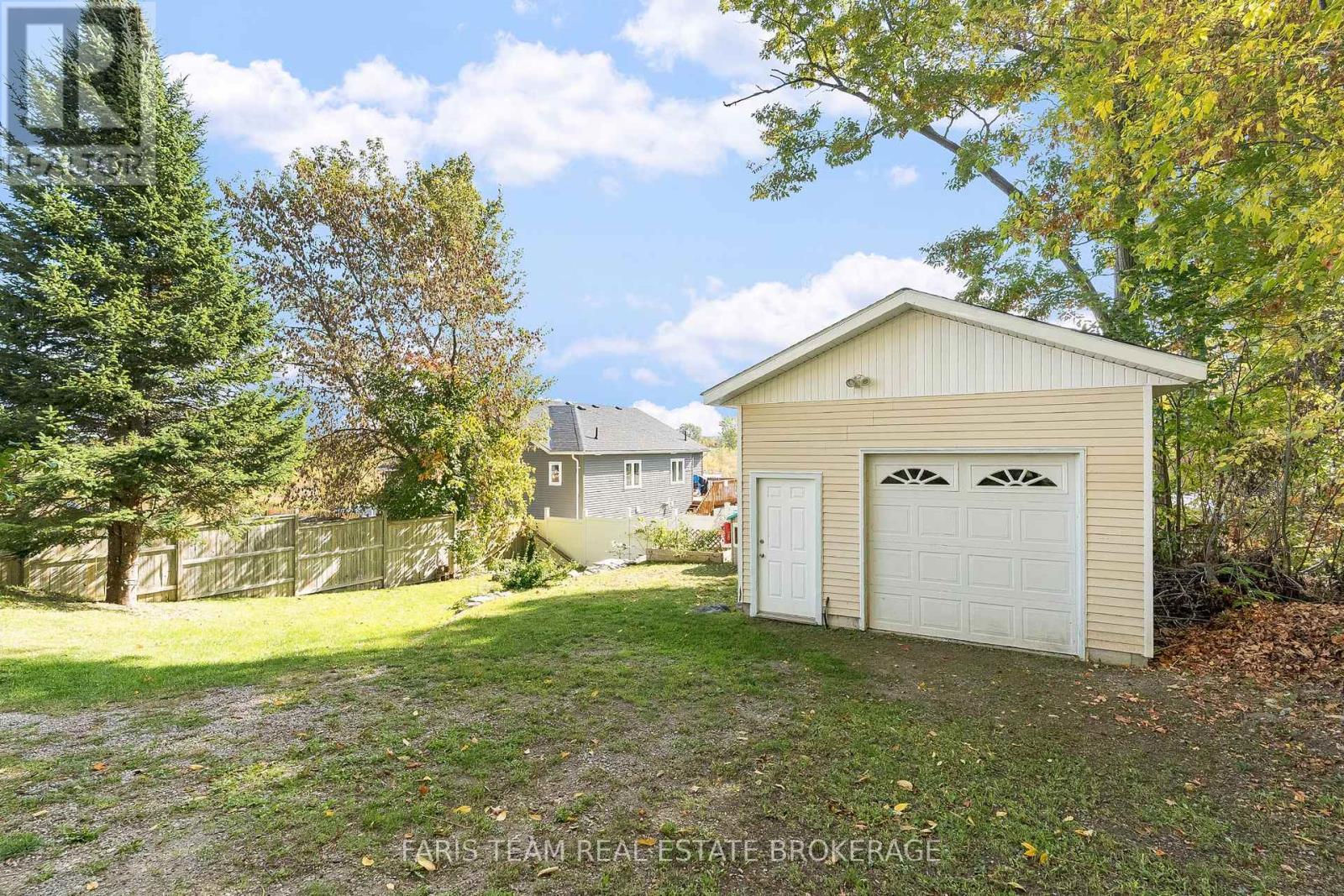 427 Ann Street, Tay, Ontario  L0K 1R0 - Photo 37 - S12428076