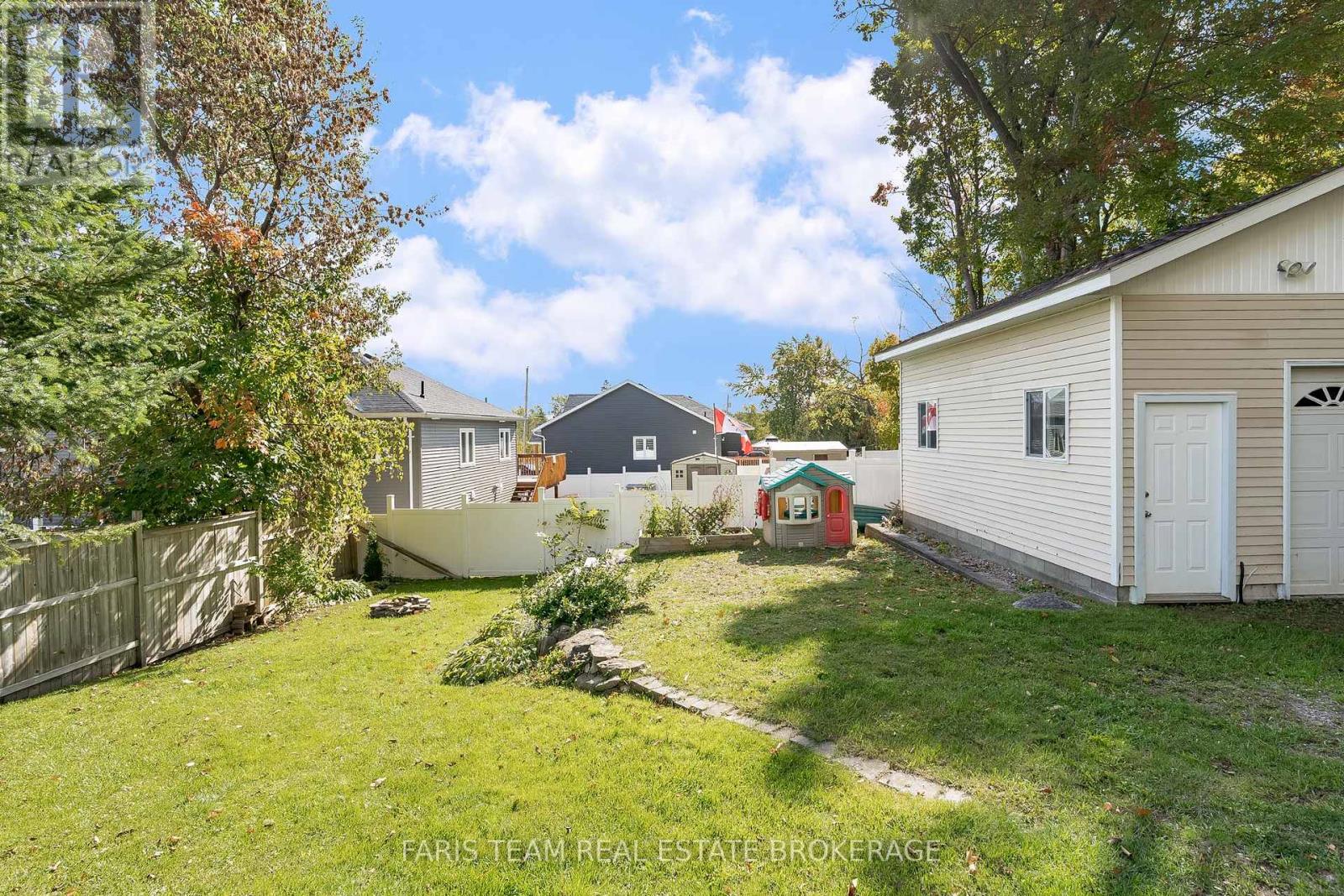 427 Ann Street, Tay, Ontario  L0K 1R0 - Photo 35 - S12428076