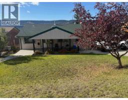 335 CLEARVIEW CRESCENT