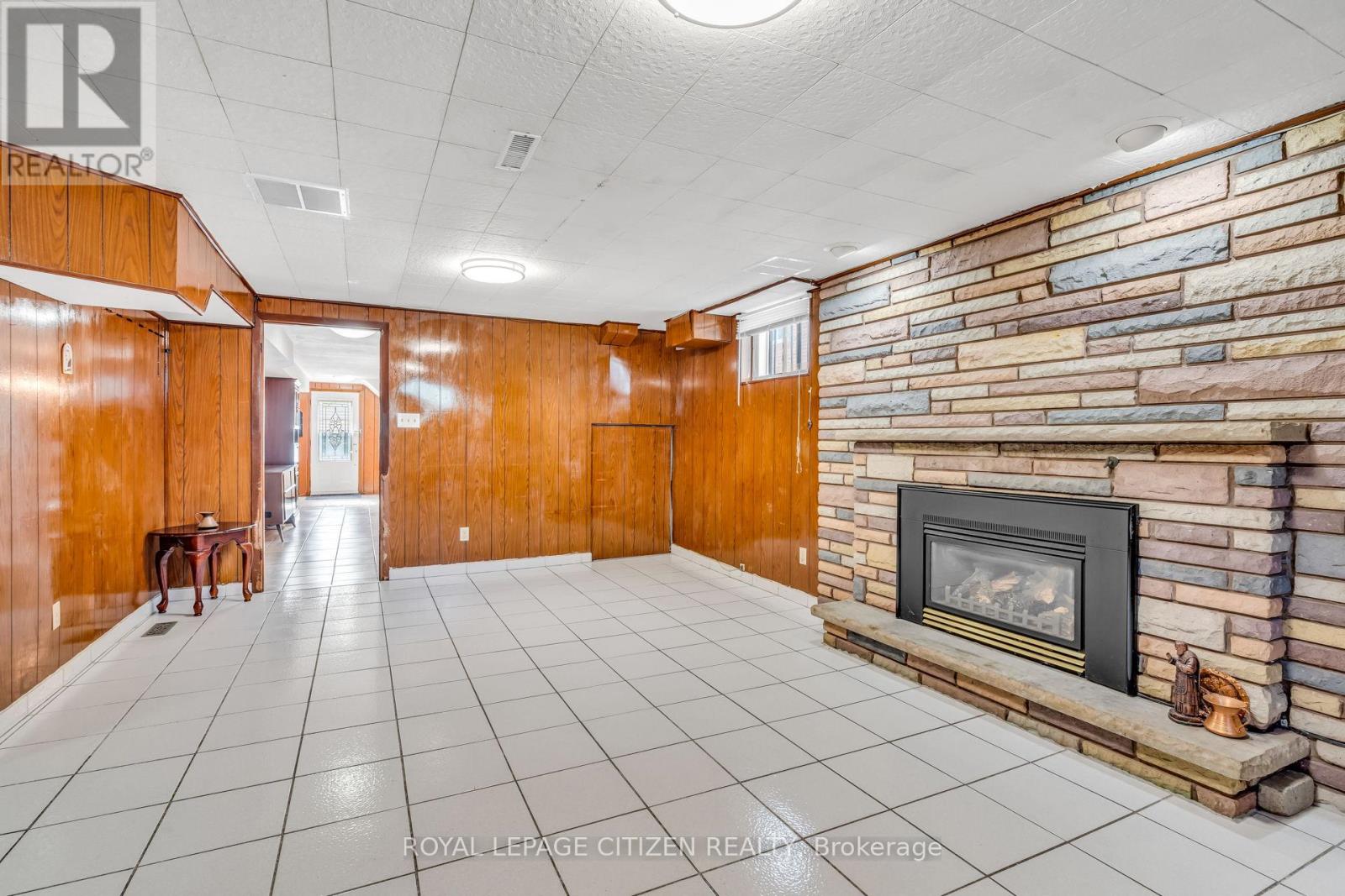 155 Milady Road, Toronto, Ontario  M9L 2J1 - Photo 20 - W12458459
