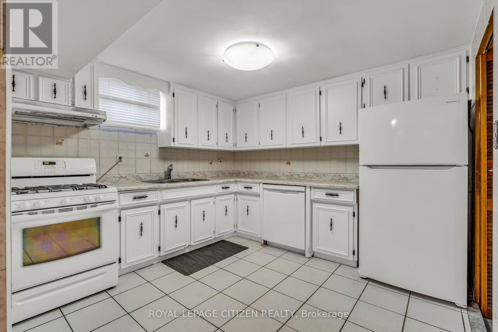 155 Milady Road, Toronto, Ontario  M9L 2J1 - Photo 22 - W12458459