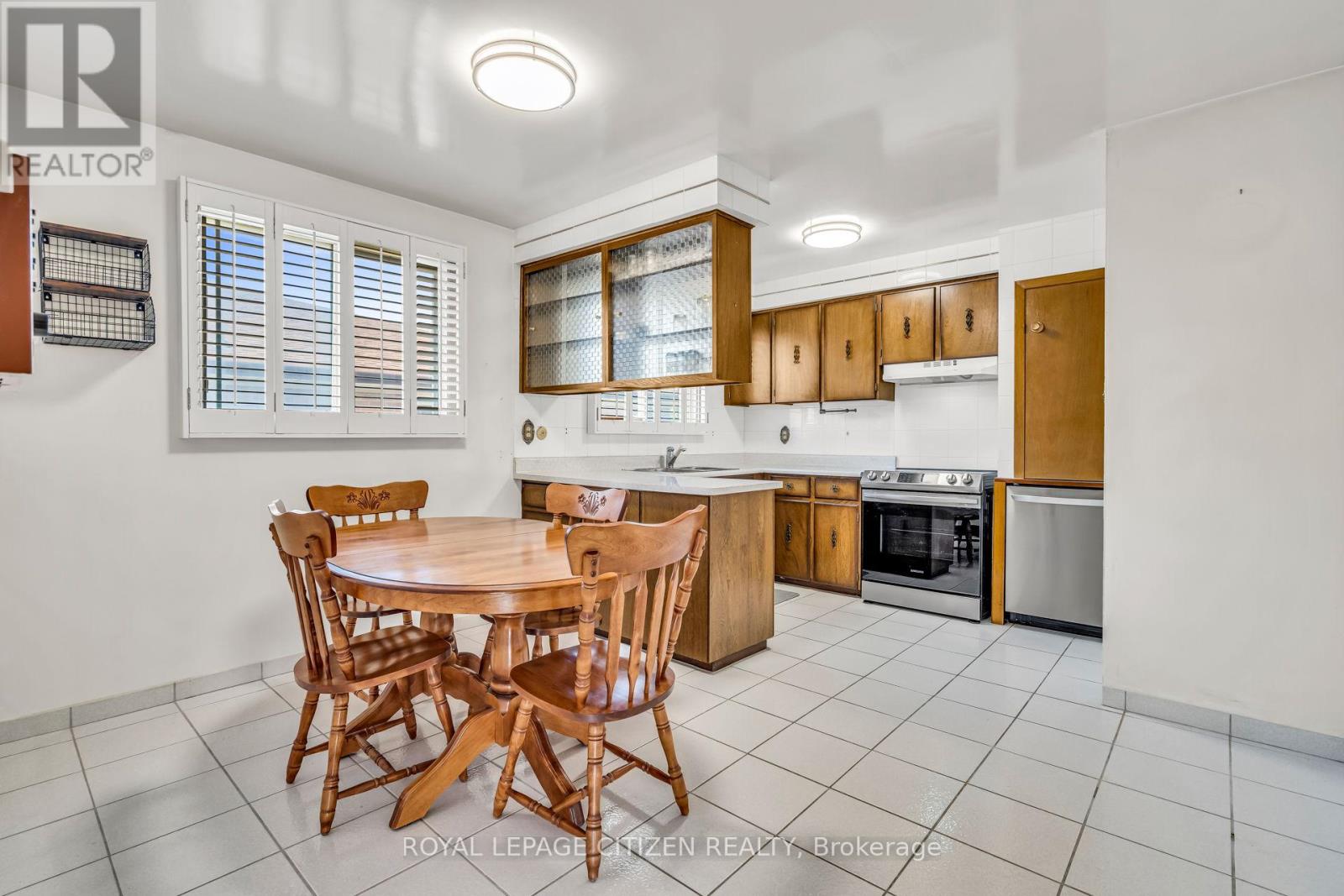 155 Milady Road, Toronto, Ontario  M9L 2J1 - Photo 4 - W12458459