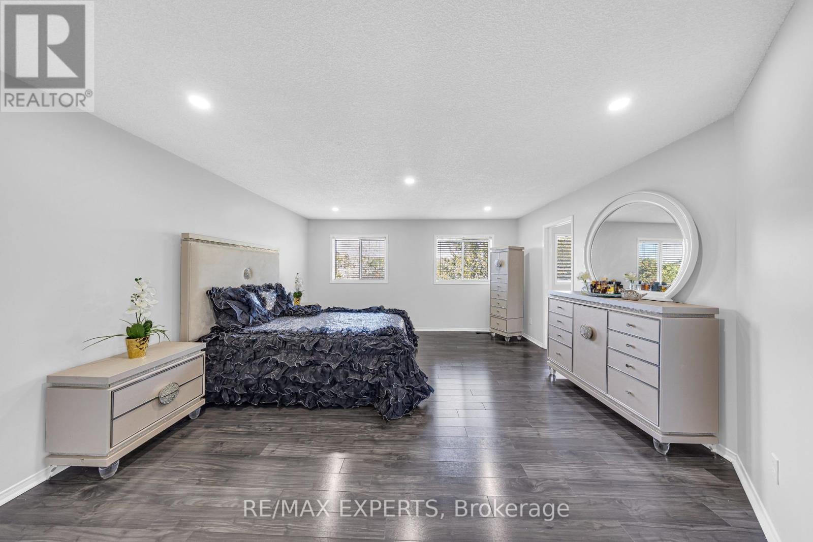 1103 Blueheron Boulevard, Mississauga, Ontario  L5V 2J7 - Photo 28 - W12458464