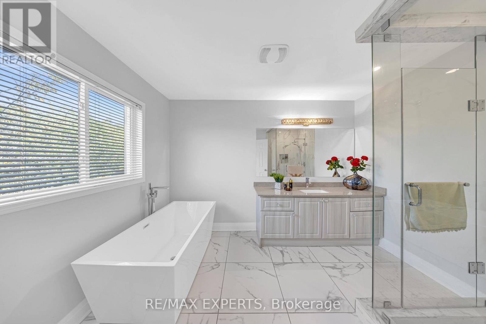 1103 Blueheron Boulevard, Mississauga, Ontario  L5V 2J7 - Photo 31 - W12458464