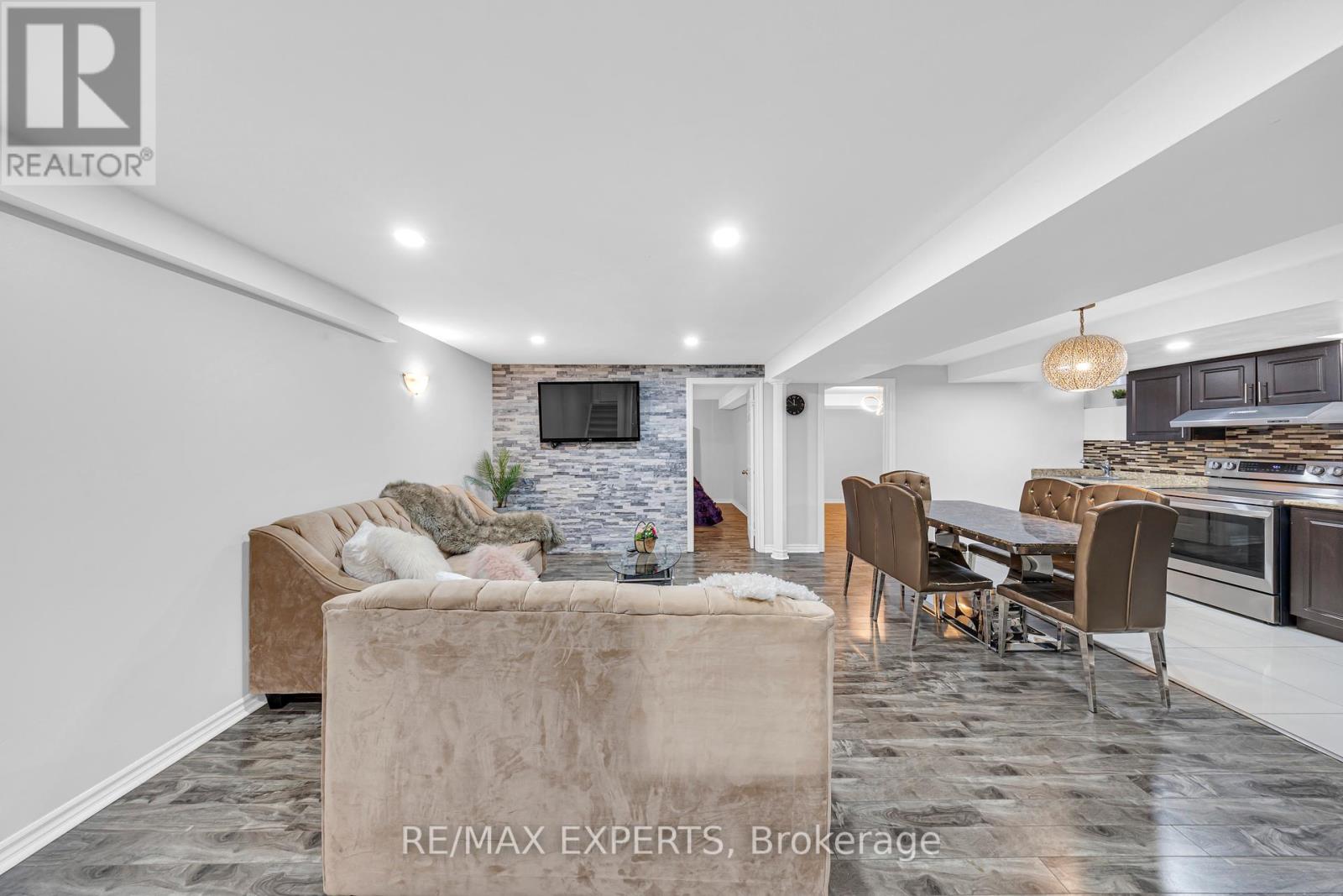 1103 Blueheron Boulevard, Mississauga, Ontario  L5V 2J7 - Photo 38 - W12458464