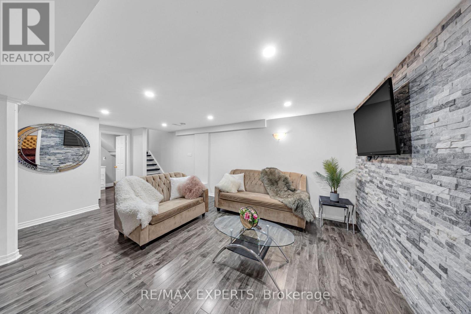 1103 Blueheron Boulevard, Mississauga, Ontario  L5V 2J7 - Photo 40 - W12458464
