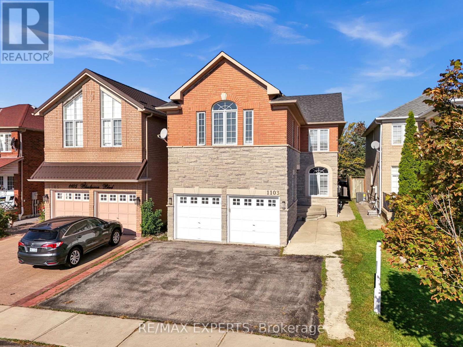 1103 Blueheron Boulevard, Mississauga, Ontario  L5V 2J7 - Photo 46 - W12458464