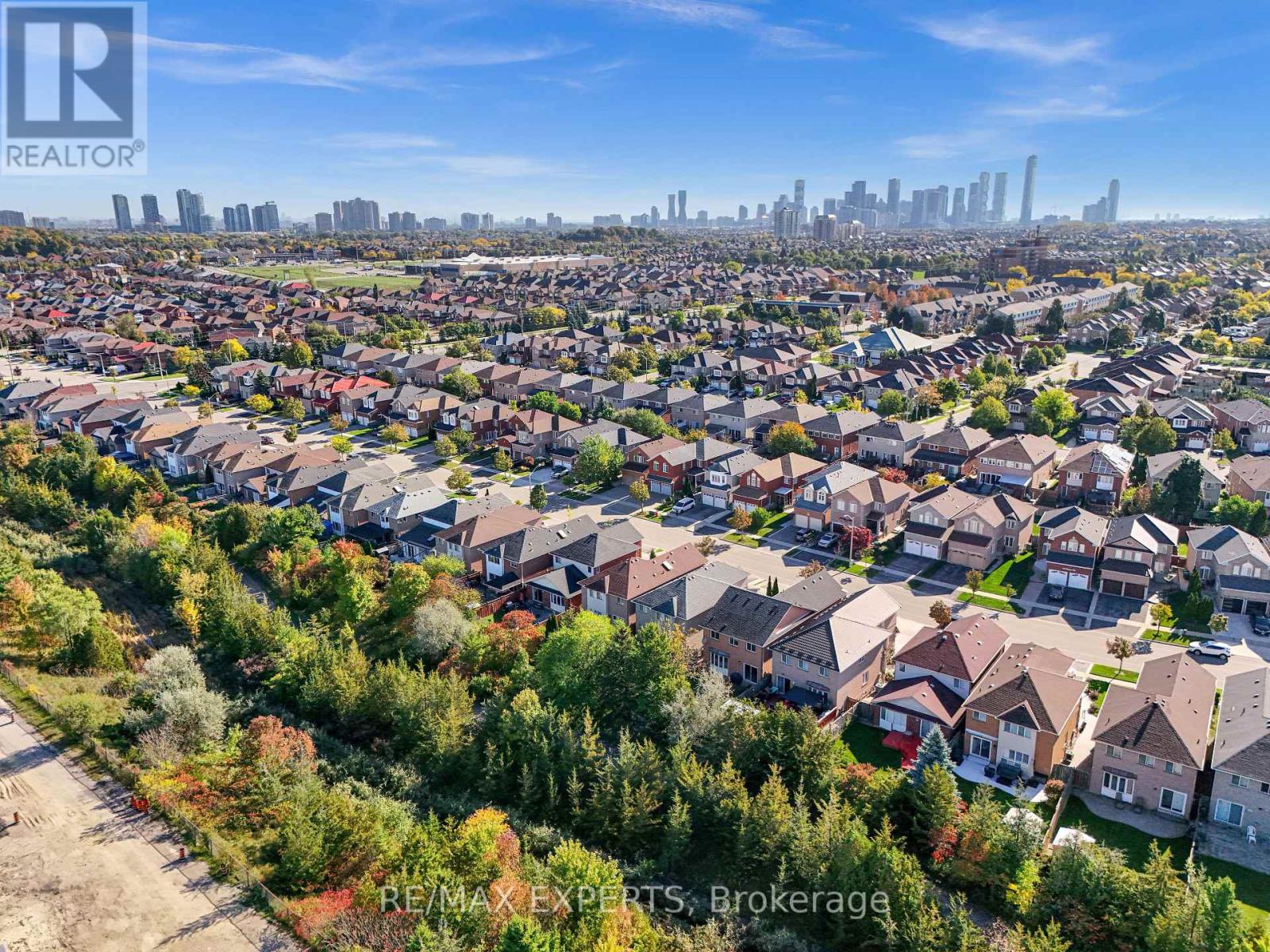 1103 Blueheron Boulevard, Mississauga, Ontario  L5V 2J7 - Photo 47 - W12458464
