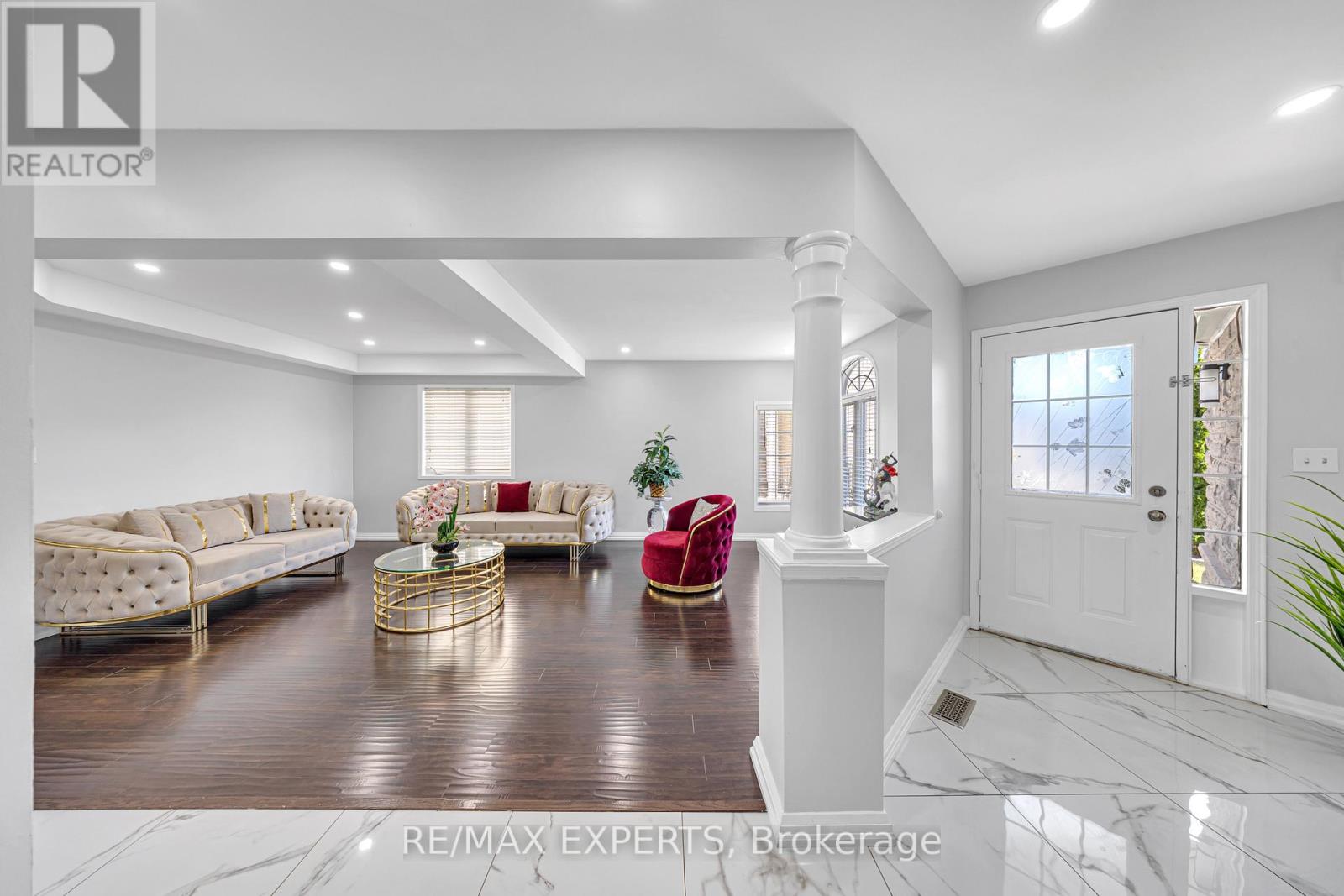 1103 Blueheron Boulevard, Mississauga, Ontario  L5V 2J7 - Photo 7 - W12458464